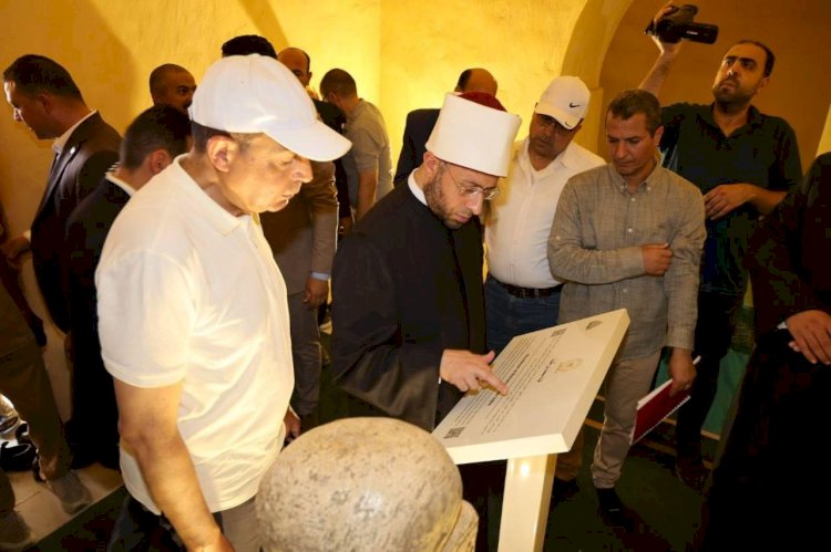 وزير الأوقاف ومحافظ المنيا يتفقدان منطقة البهنسا الأثرية