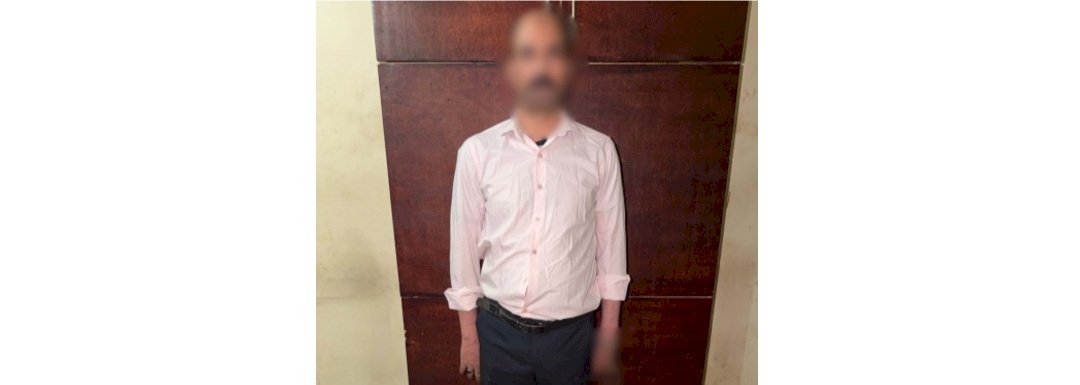 ضبط المتهم بإدارة صفحة لبيع الشهادات الجامعية المضروبة بالجيزة