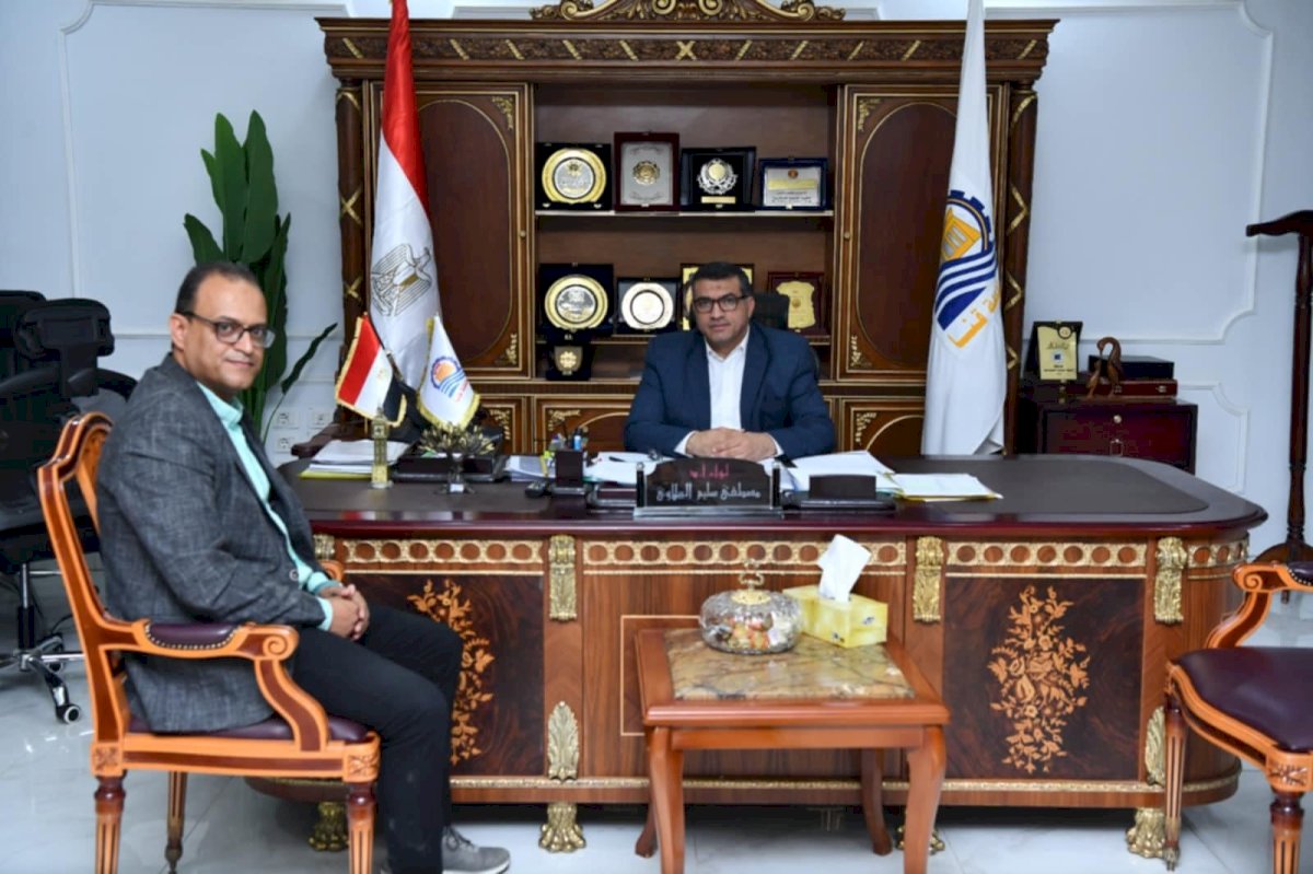 محافظ قنا يستقبل وكيل وزارة الصحة الجديد