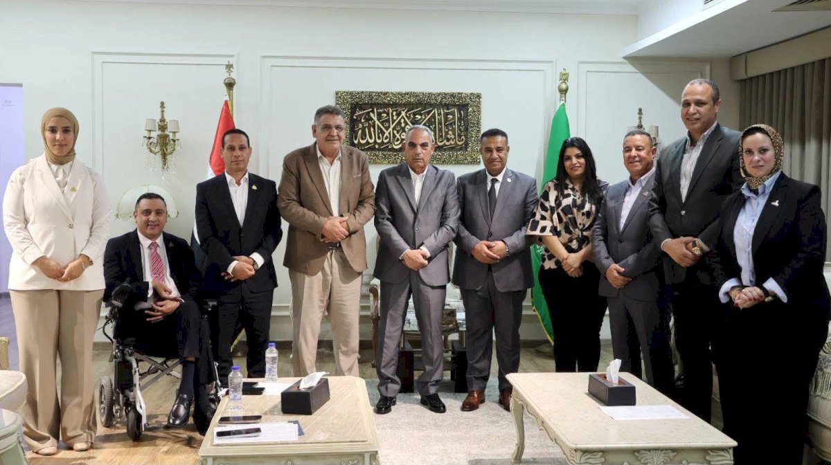 النائب الربان ولاء حافظ يبحث مع محافظ الإسماعيلية ملفات المواطنين