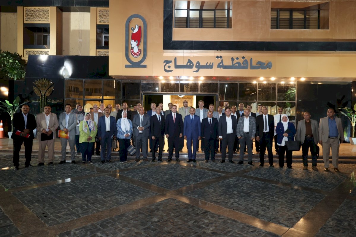 محافظ سوهاج يلتقي أعضاء الهيئة البرلمانية لمجلس الشيوخ