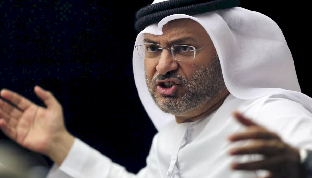 أنور قرقاش: التطرف لم ينته والهجوم الإرهابي لـ فلاي دبي أكبر دليل