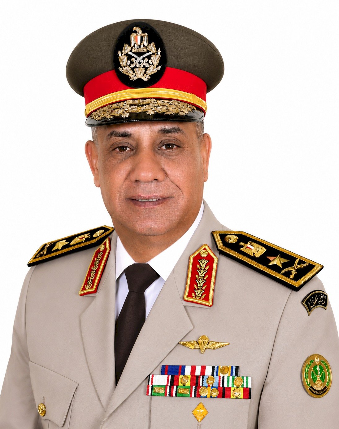 محافظ سوهاج يهنئ وزير الدفاع بذكرى انتصارات أكتوبر المجيدة