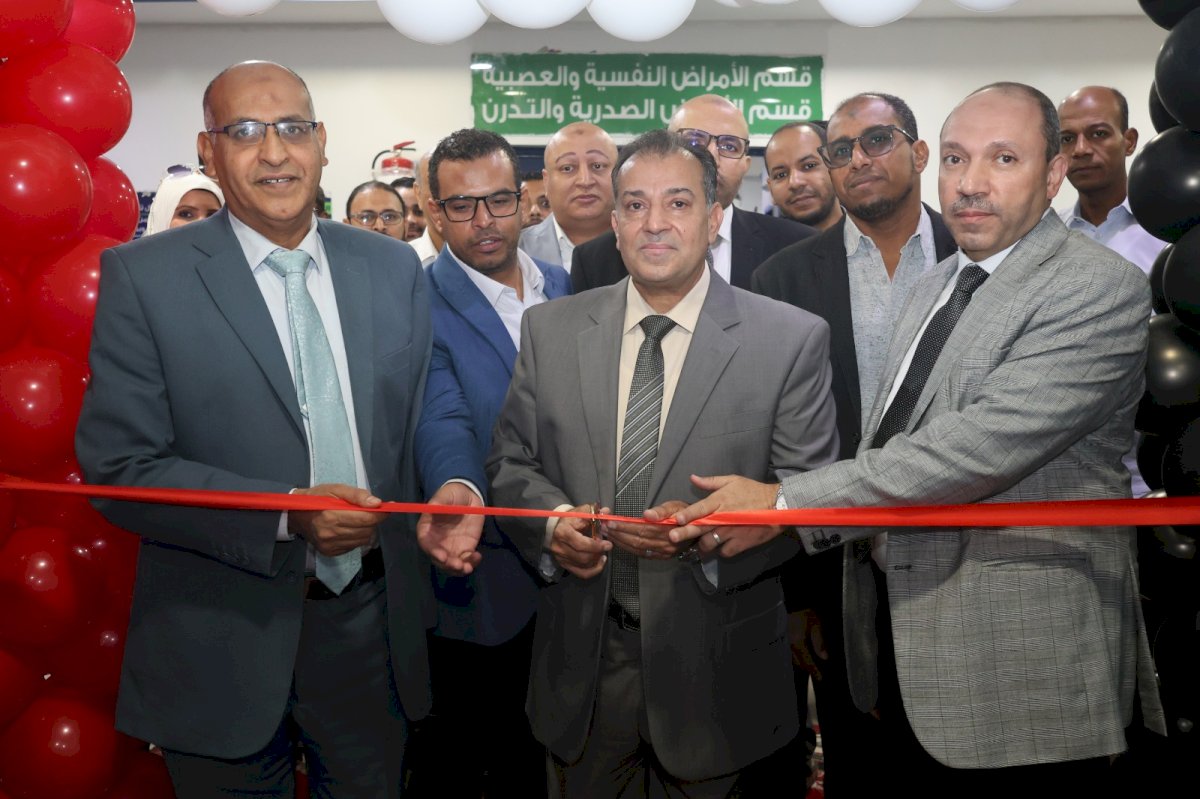 رئيس جامعة قنا يفتتح وحدات العناية المركزة الجديدة بمستشفى الطوارئ والإصابات