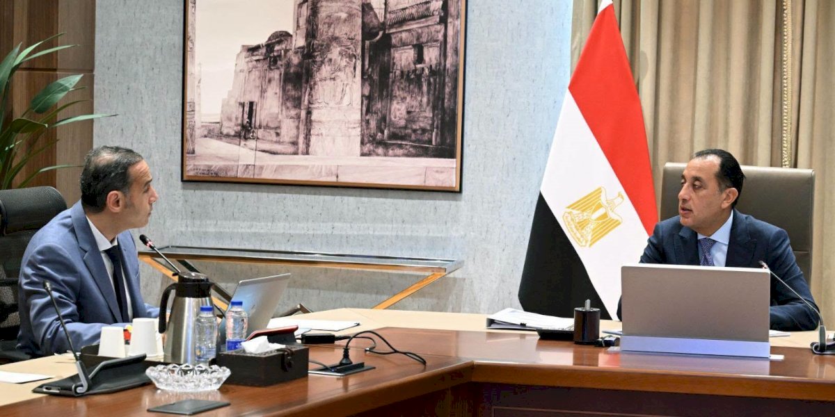 رئيس الوزراء يبحث مع رئيس الهيئة العامة للرقابة المالية مستجدات الأنشطة المالية غير المصرفية 