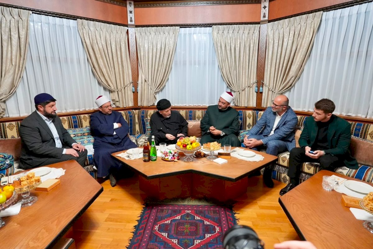 الأمين العام للمجلس الأعلى للشئون الإسلامية يزور مفتي جمهورية داغستان بروسيا الاتحادية