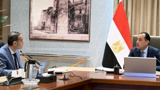 رئيس الوزراء يبحث مع رئيس الهيئة العامة للرقابة المالية مستجدات الأنشطة المالية غير المصرفية 