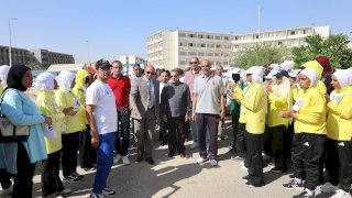 رئيس جامعة قنا يطلق إشارة بدء ماراثون الطلاب والطالبات