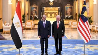 الرئيس السيسي يلتقي ملك ماليزيا بالقصر الوطني الماليزي إستانا نيجارا