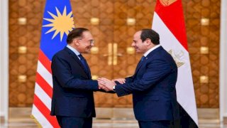 السيسي يلتقي رئيس وزراء ماليزيا أنور إبراهيم