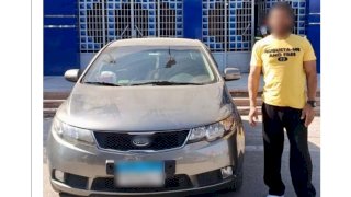 التحفظ علي سيارة فني لقيامه بالسير عكس الإتجاه وتعطيل الحركة المرورية ببنى سويف